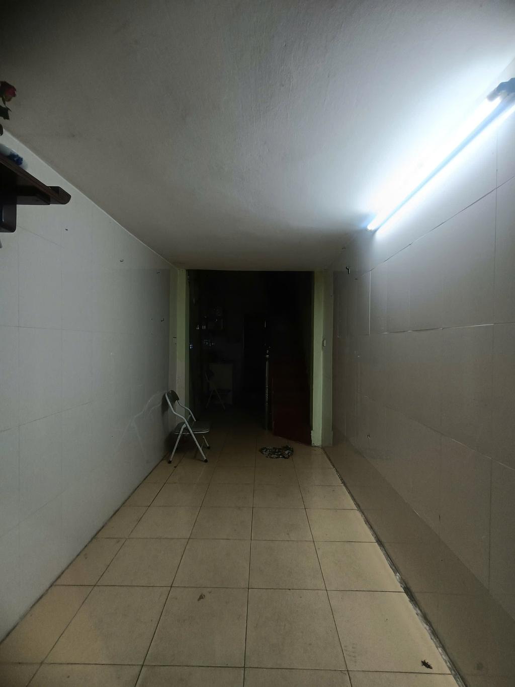 Bán nhà Khuất Duy Tiến - diện tích 20m2 2 tầng - Ô tô tránh - giá 2,8 tỷ