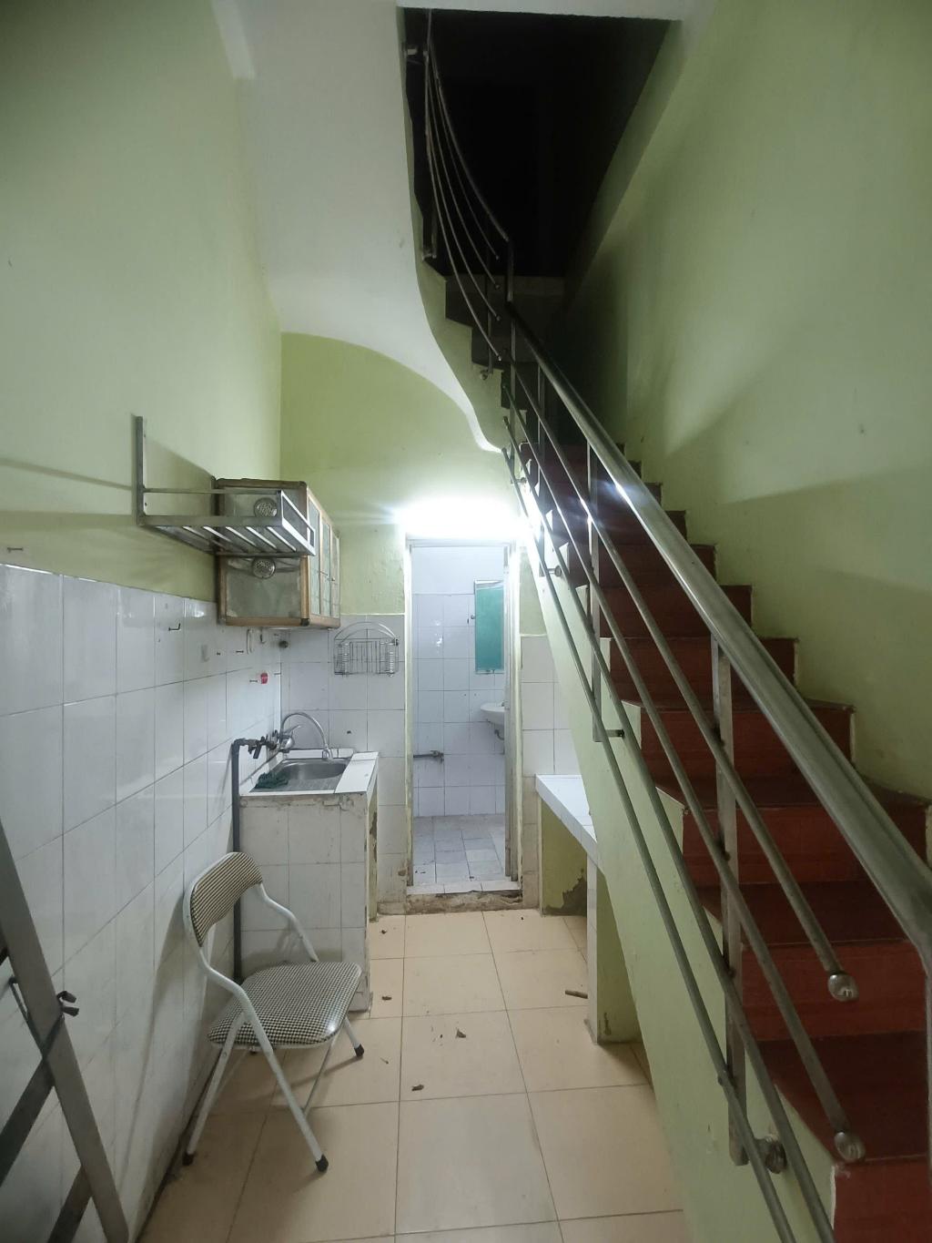 Bán nhà Khuất Duy Tiến - diện tích 20m2 2 tầng - Ô tô tránh - giá 2,8 tỷ