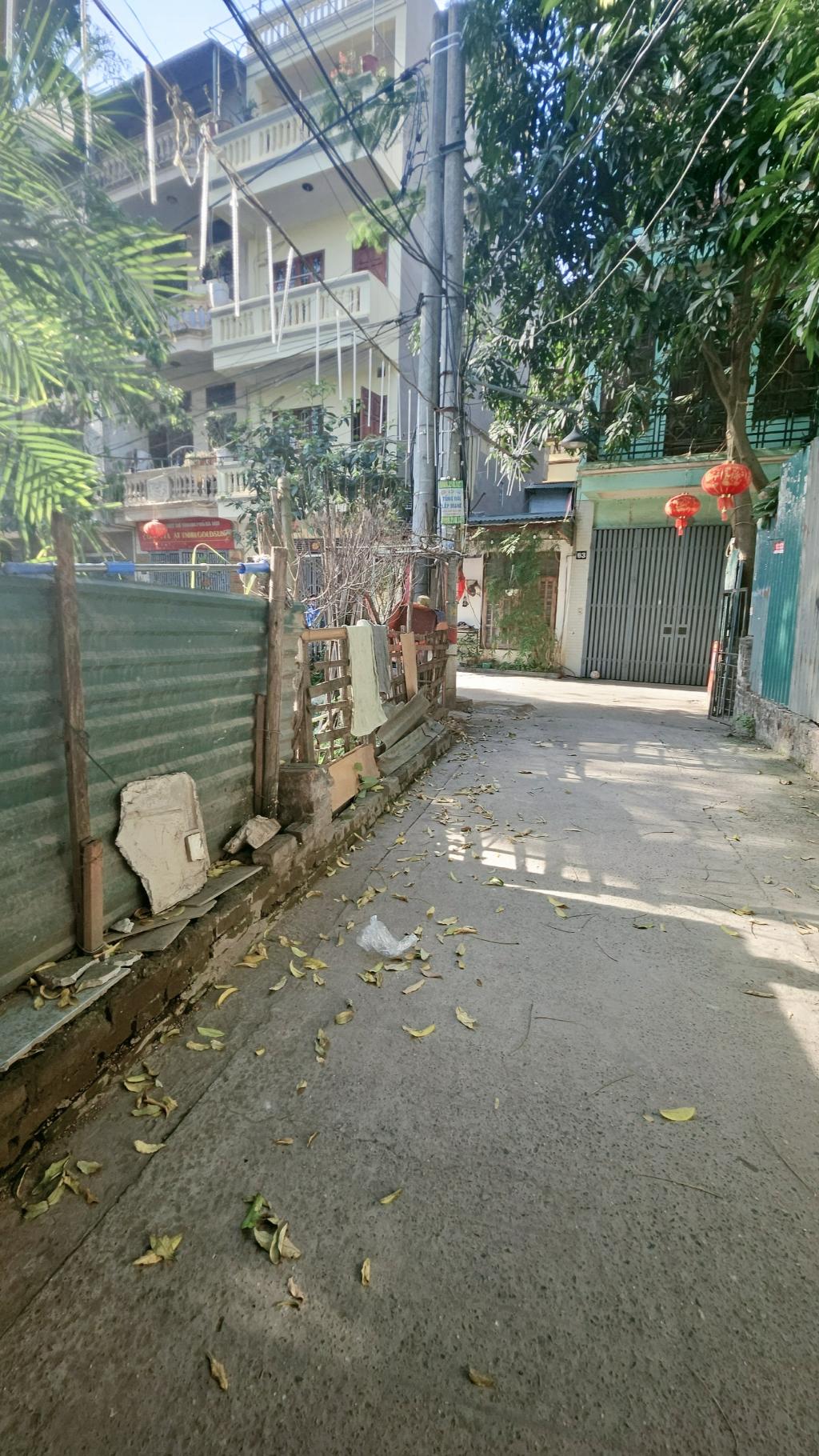 Bán nhà Định Công - diện tích 130m2 1 tầng - Ô TÔ TRÁNH 16 CHỖ VÀO NHÀ - giá 1,75 tỷ