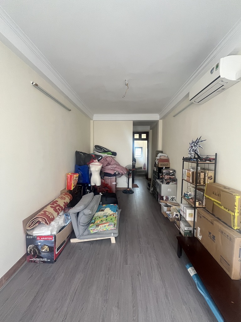 Bán nhà Đê La Thành - diện tích 28.5m2 6 tầng - MẶT PHỐ - Ô TÔ TRÁNH -KINH DOANH BẤT CHẤP - giá 19,2 tỷ