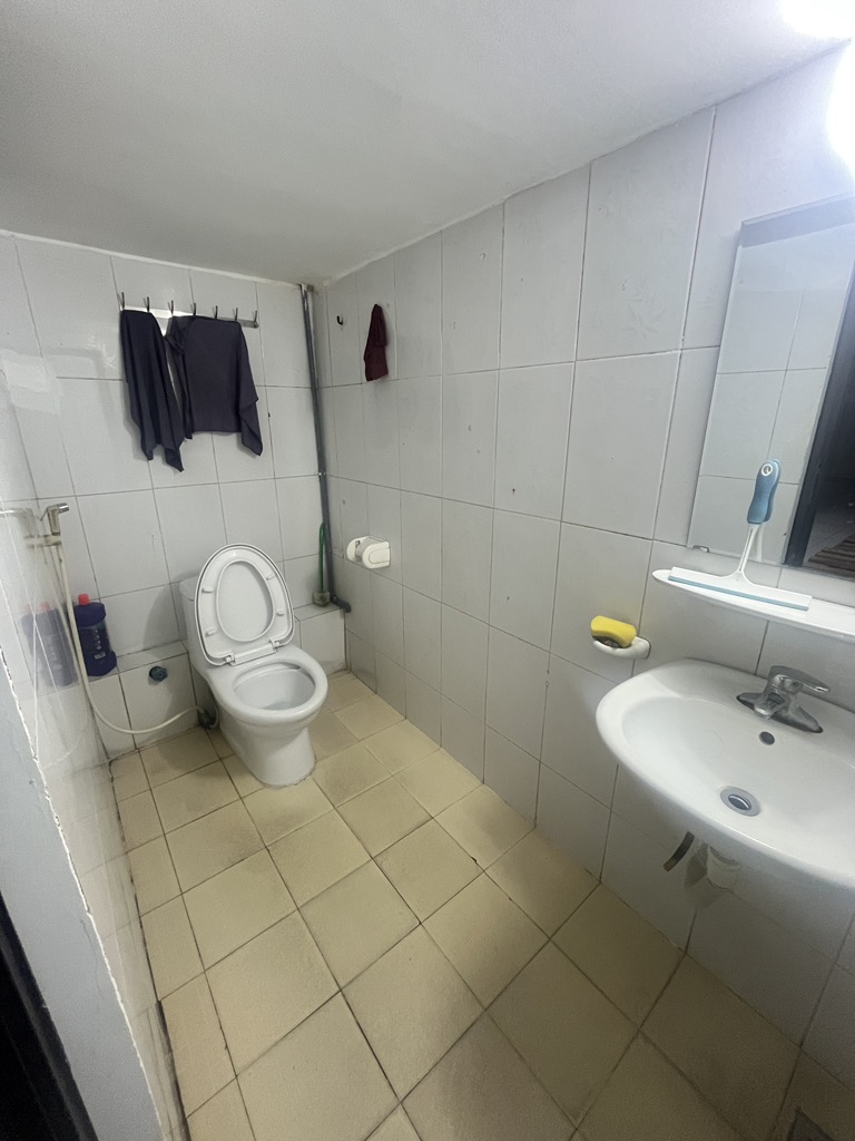 Bán nhà Đê La Thành - diện tích 28.5m2 6 tầng - MẶT PHỐ - Ô TÔ TRÁNH -KINH DOANH BẤT CHẤP - giá 19,2 tỷ