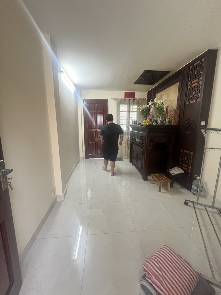 Bán nhà Đê La Thành - diện tích 28.5m2 6 tầng - MẶT PHỐ - Ô TÔ TRÁNH -KINH DOANH BẤT CHẤP - giá 19,2 tỷ