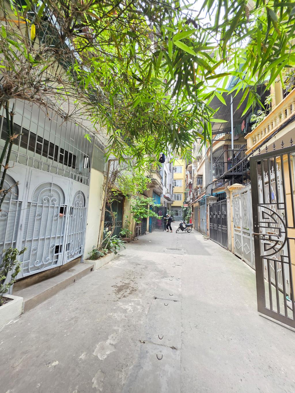 Bán nhà Nguyễn Văn Trỗi - diện tích 57m2 4 tầng - Nhà mặt phố 2 mặt tiền - giá 24 tỷ