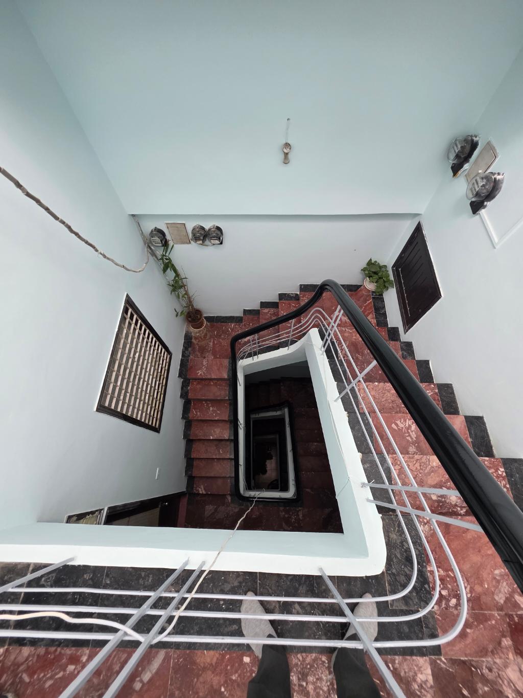 Bán nhà Nguyễn Văn Trỗi - diện tích 57m2 4 tầng - Nhà mặt phố 2 mặt tiền - giá 24 tỷ