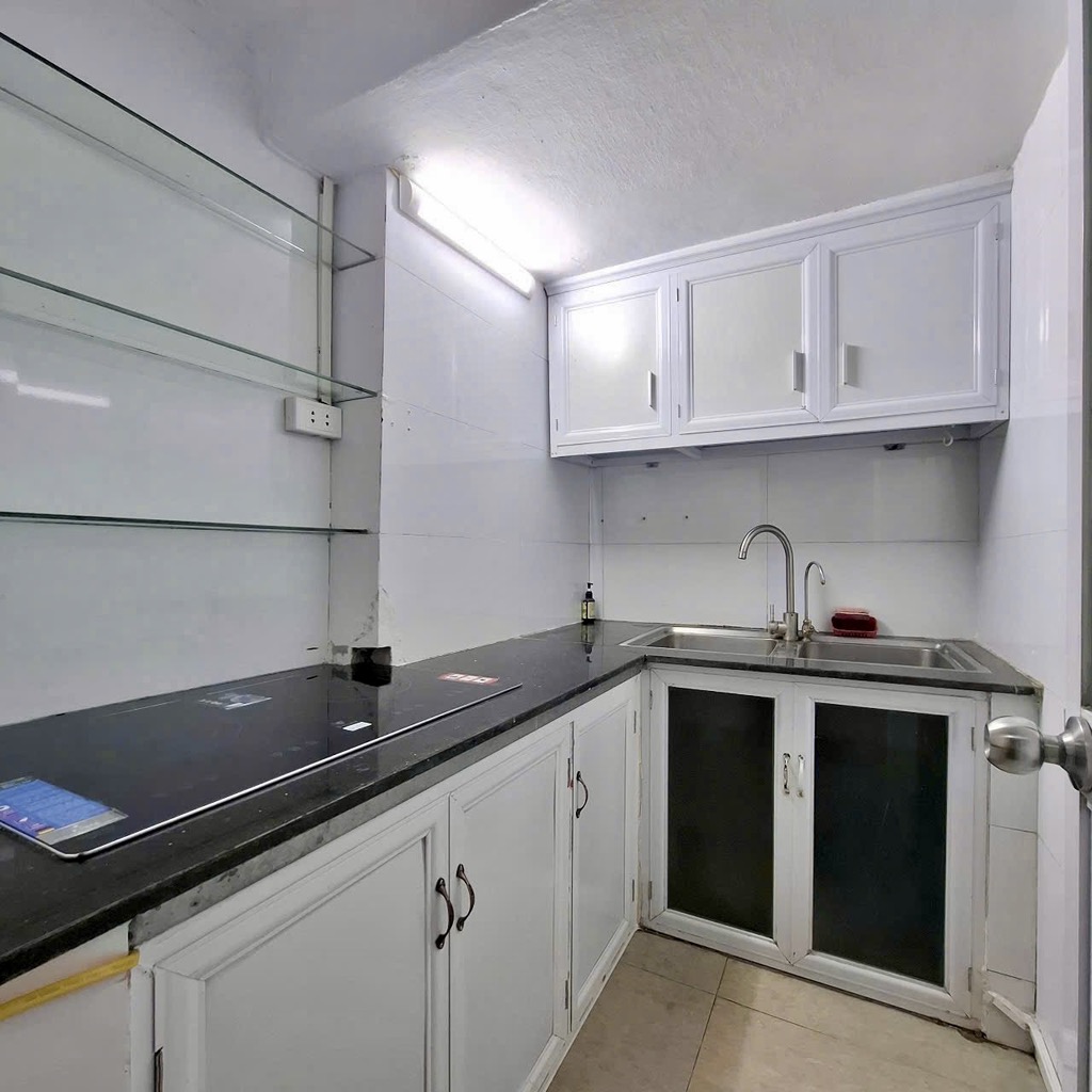 Bán nhà Trần Quang Diệu - diện tích 30m2 3 tầng - ô tô đỗ 15m - giá 7,5 tỷ