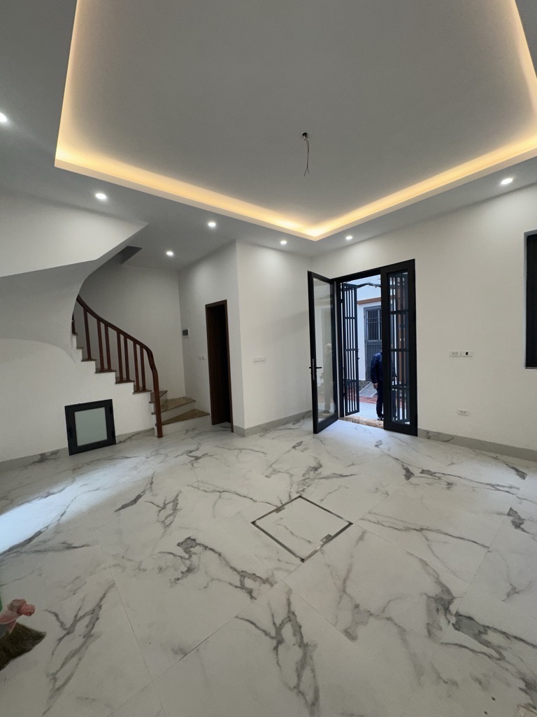 Bán nhà Đường Láng - diện tích 62m2 5 tầng - Nhà mới tinh, hiếm - giá 12 tỷ