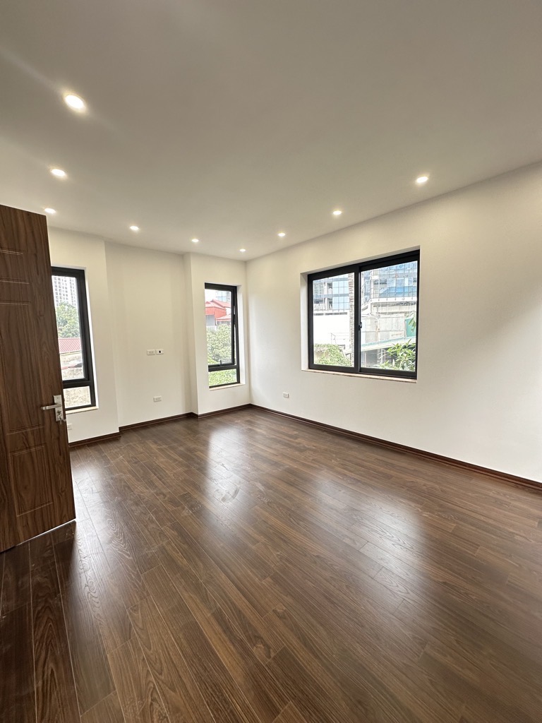 Bán nhà Đường Láng - diện tích 62m2 5 tầng - Nhà mới tinh, hiếm - giá 12 tỷ