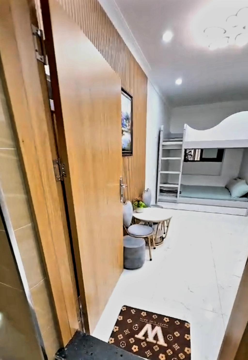 Bán nhà Triều Khúc - 32m2 - 2 ngủ - nội thất xịn - giá 1.75 tỷ
