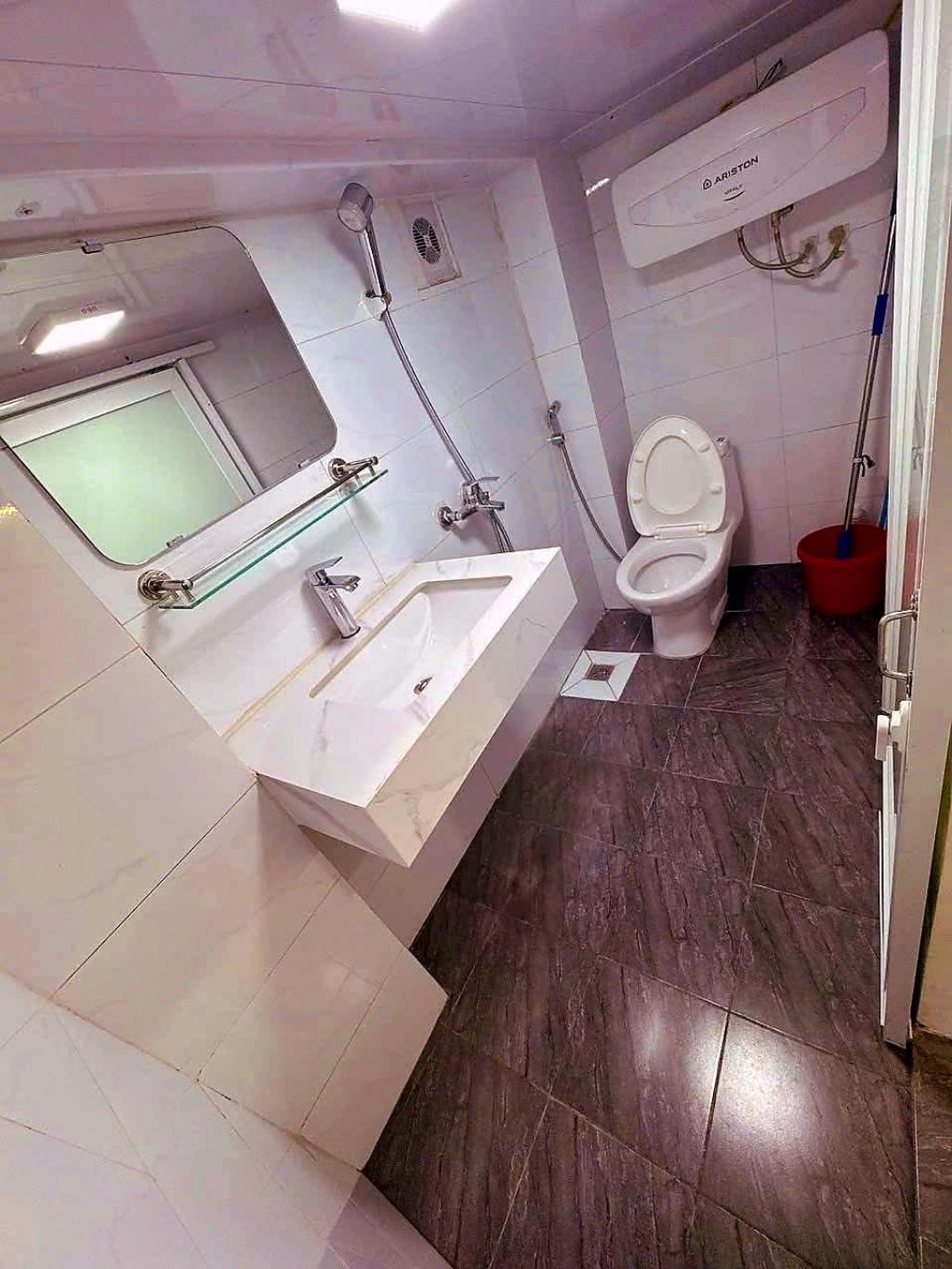 Bán nhà Triều Khúc - 32m2 - 2 ngủ - nội thất xịn - giá 1.75 tỷ