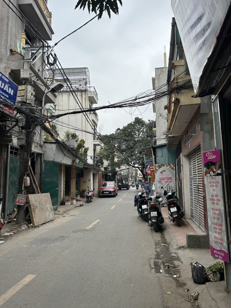 Bán nhà Thanh Lân - diện tích 59.8m2 1 tầng - Mặt phố trung tâm - giá 13,2 tỷ