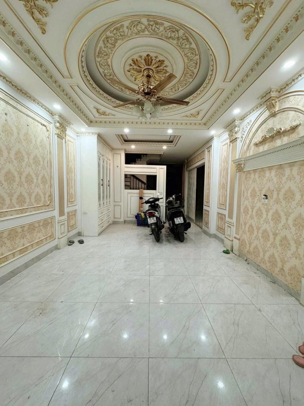 Bán nhà Khương Trung - diện tích 50.7m2 5 tầng - SIÊU PHẨM NHÀ ĐẸP - giá 12 tỷ