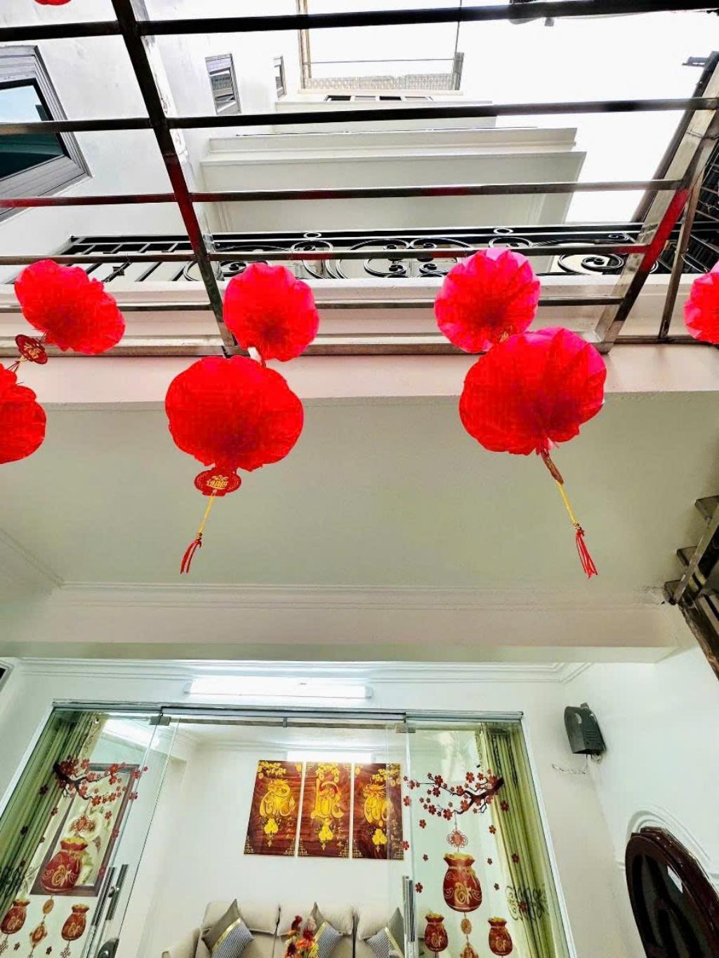 Bán nhà Minh Khai - diện tích 49m2 4 tầng - gần ô tô - giá 9,3 tỷ