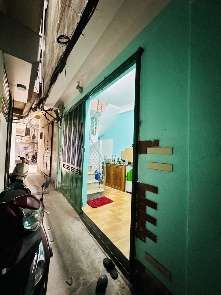 Bán nhà Hòa Bình - diện tích 12m2 4 tầng - Khung cột - giá 3,8 tỷ