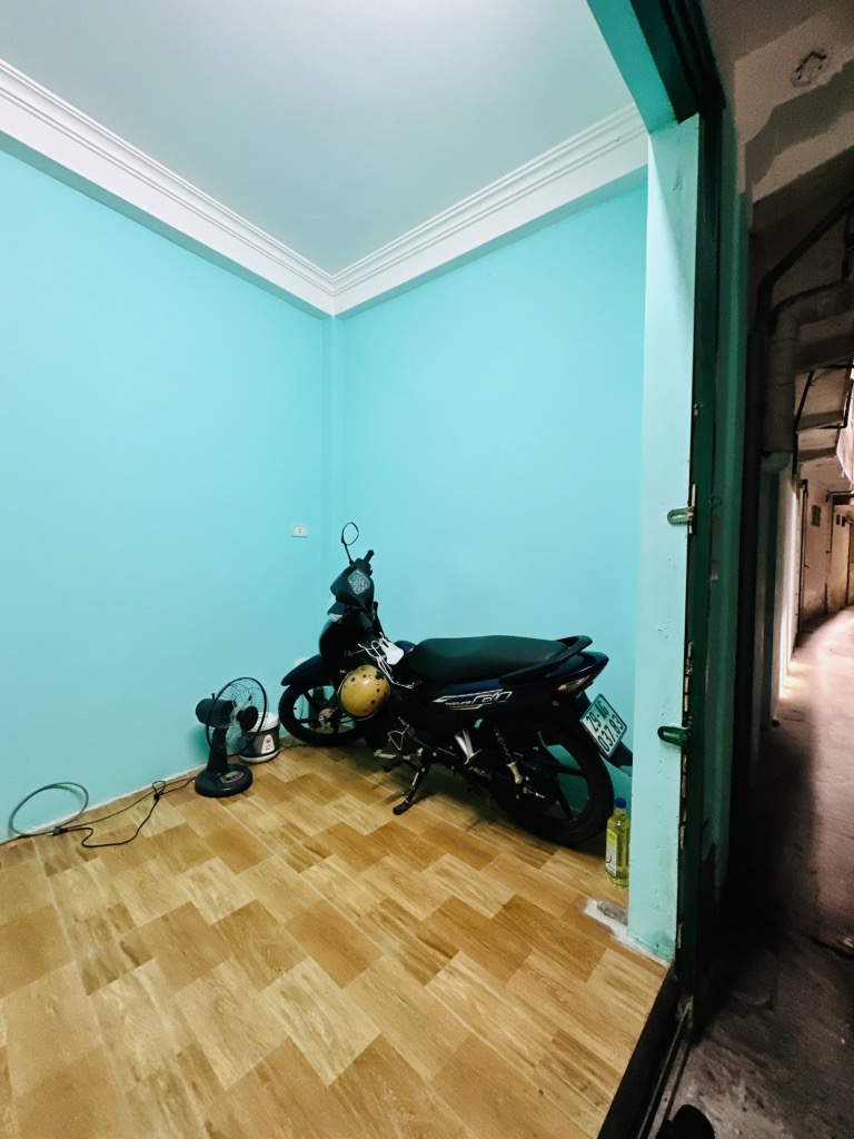 Bán nhà Hòa Bình - diện tích 12m2 4 tầng - Khung cột - giá 3,8 tỷ