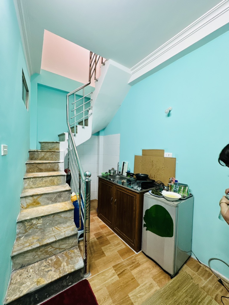 Bán nhà Hòa Bình - diện tích 12m2 4 tầng - Khung cột - giá 3,8 tỷ