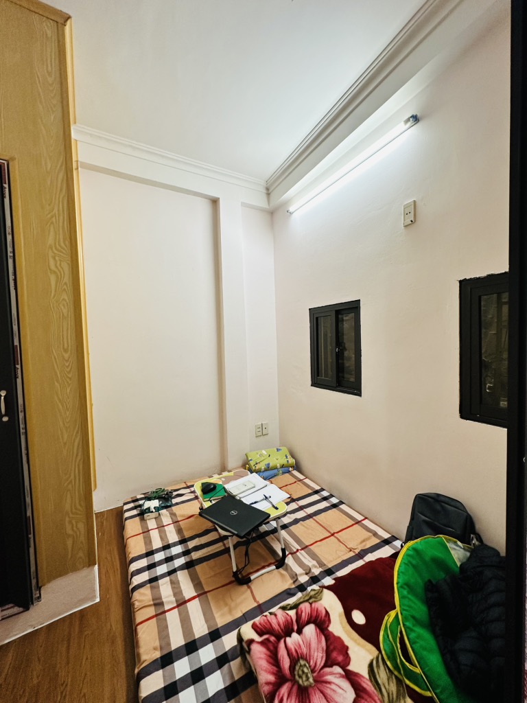 Bán nhà Hòa Bình - diện tích 12m2 4 tầng - Khung cột - giá 3,8 tỷ