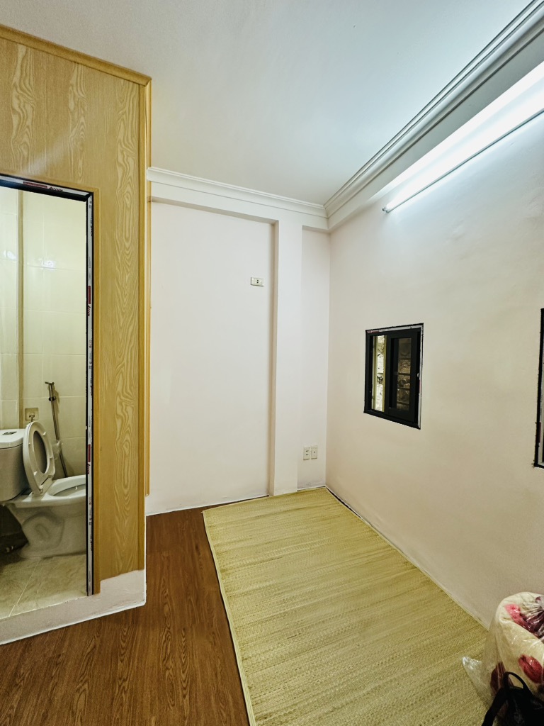 Bán nhà Hòa Bình - diện tích 12m2 4 tầng - Khung cột - giá 3,8 tỷ