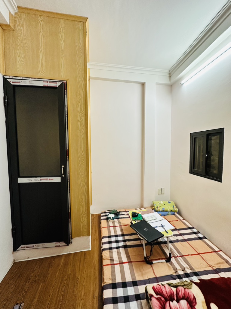 Bán nhà Hòa Bình - diện tích 12m2 4 tầng - Khung cột - giá 3,8 tỷ