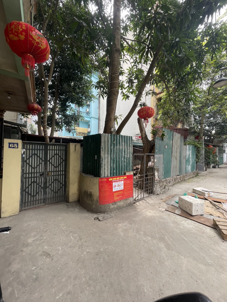 Bán nhà Định Công - diện tích 135m2 1 tầng - Ô tô đỗ cửa - giá 17 tỷ