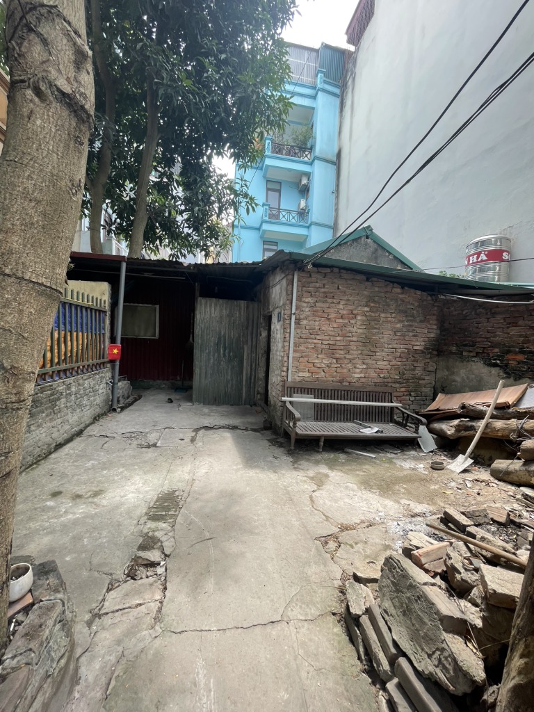 Bán nhà Định Công - diện tích 135m2 1 tầng - Ô tô đỗ cửa - giá 17 tỷ