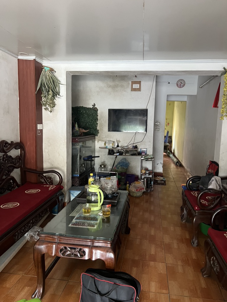 Bán nhà Ngọc Hồi - diện tích 42m2 3 tầng - ô tô vào trong nhà - giá 9,2 tỷ