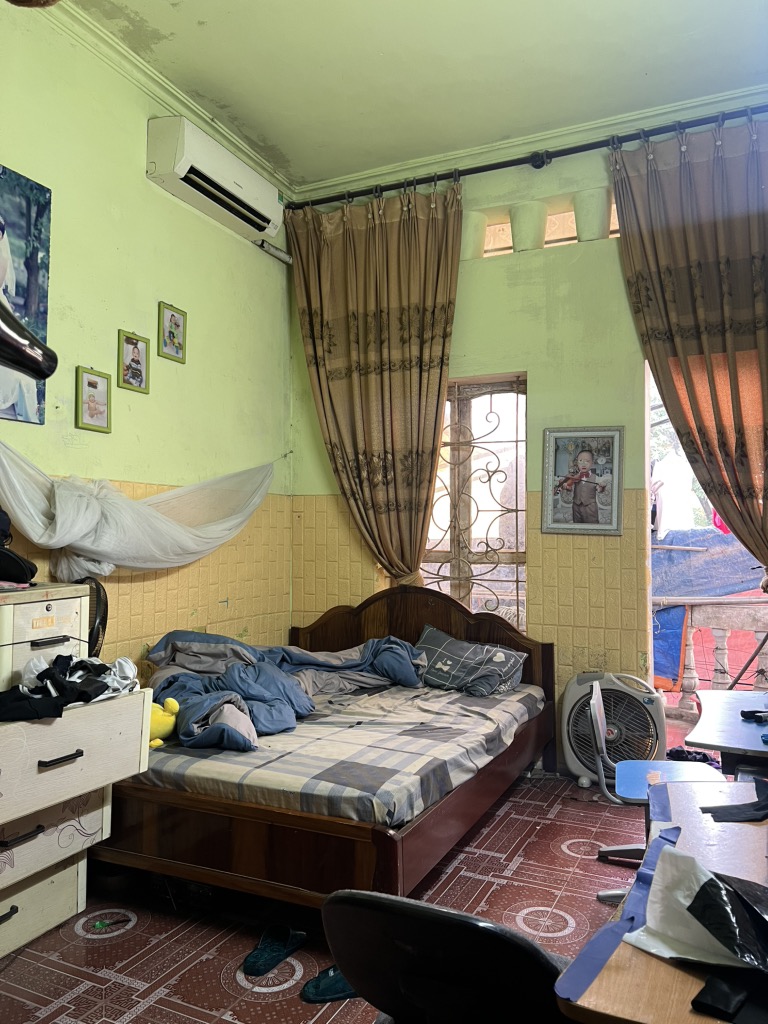 Bán nhà Ngọc Hồi - diện tích 42m2 3 tầng - ô tô vào trong nhà - giá 9,2 tỷ