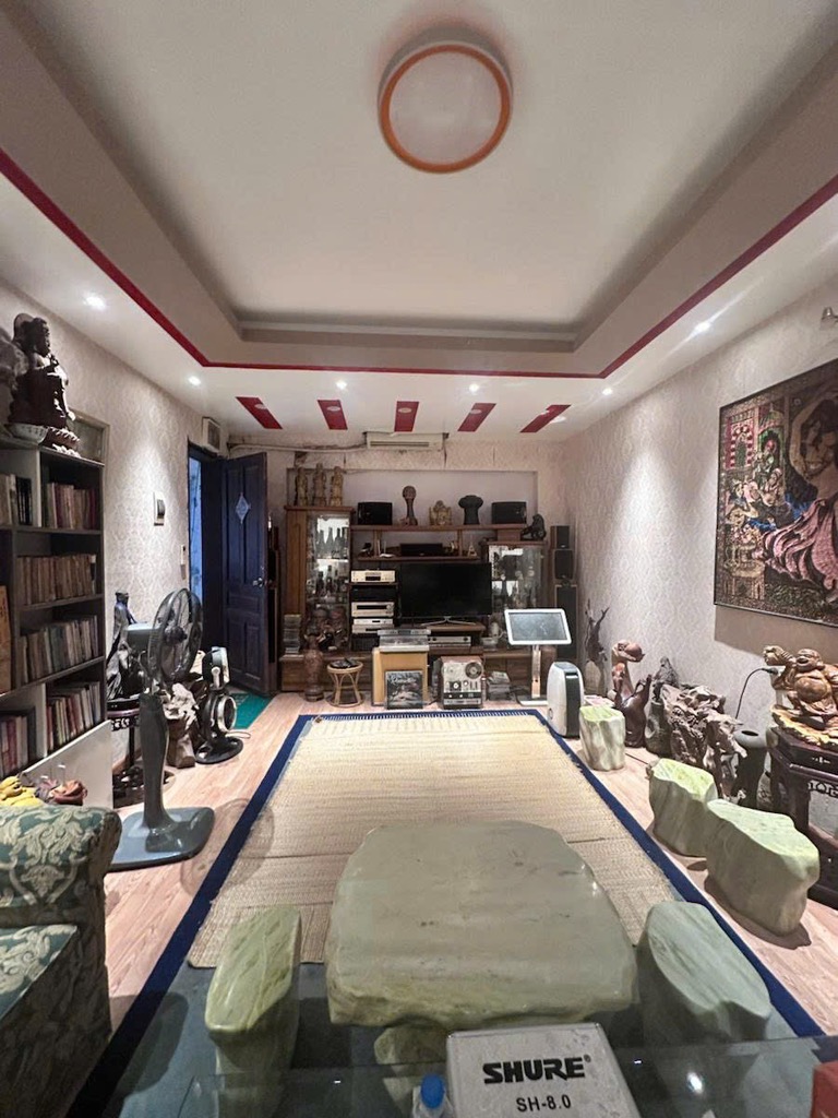 Bán nhà Thịnh Quang - diện tích 72m2 3 tầng - Lô góc, ngõ rộng - giá 12,8 tỷ