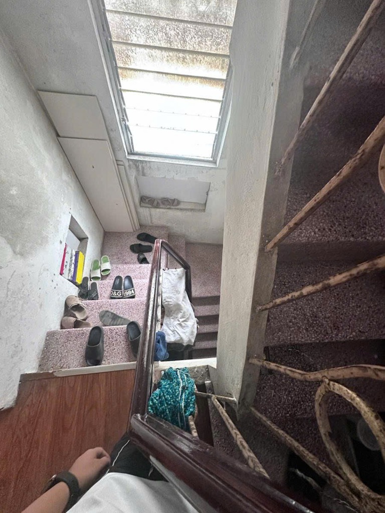 Bán nhà Thịnh Quang - diện tích 72m2 3 tầng - Lô góc, ngõ rộng - giá 12,8 tỷ