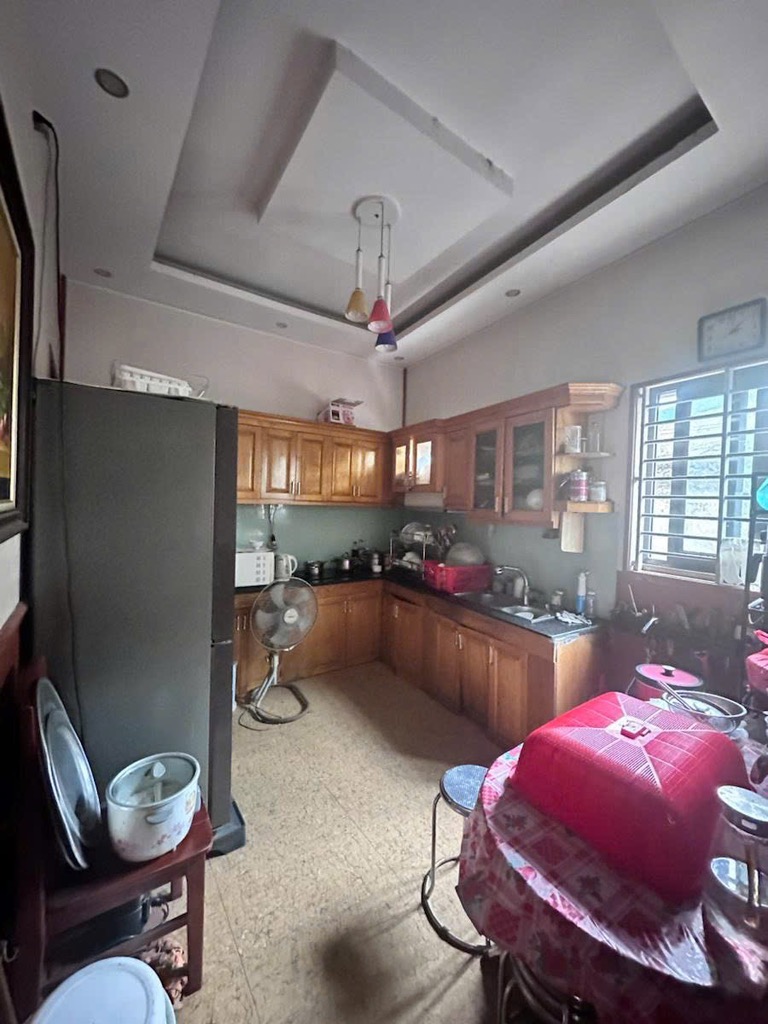 Bán nhà Thịnh Quang - diện tích 72m2 3 tầng - Lô góc, ngõ rộng - giá 12,8 tỷ