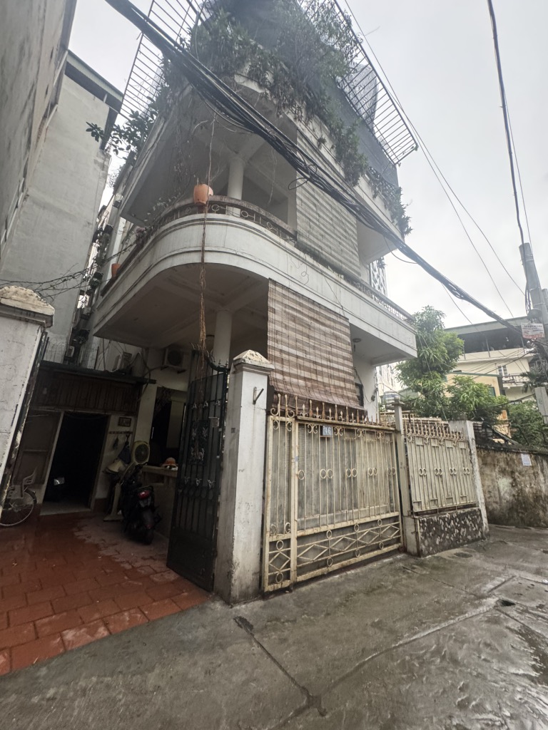 Bán nhà Thịnh Quang - diện tích 72m2 3 tầng - Lô góc, ngõ rộng - giá 12,8 tỷ