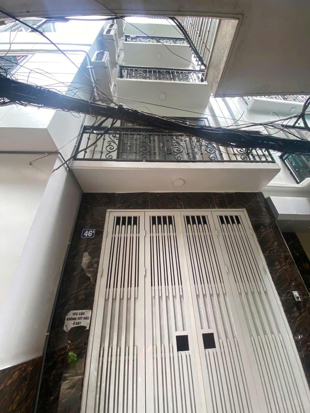 Bán nhà Văn Hương - diện tích 54m2 5 tầng - Lô góc 2 thoáng - giá 13 tỷ