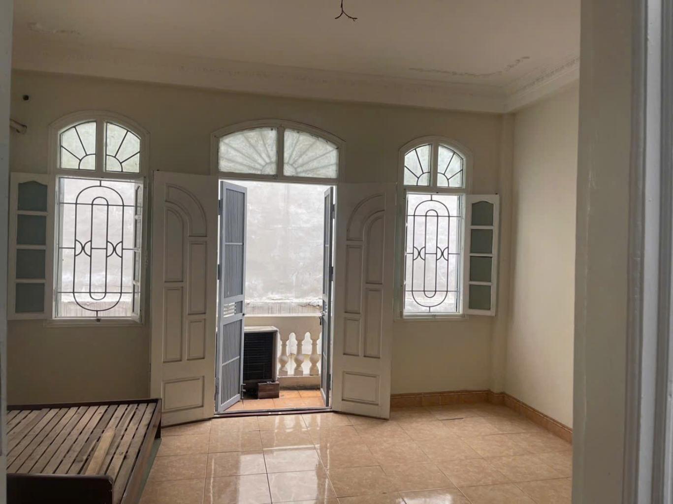 Bán nhà 47m2 5 tầng Láng Hạ - Giảng Võ - Thành Công - nhỉnh 15 tỷ, ô tô đỗ cửa