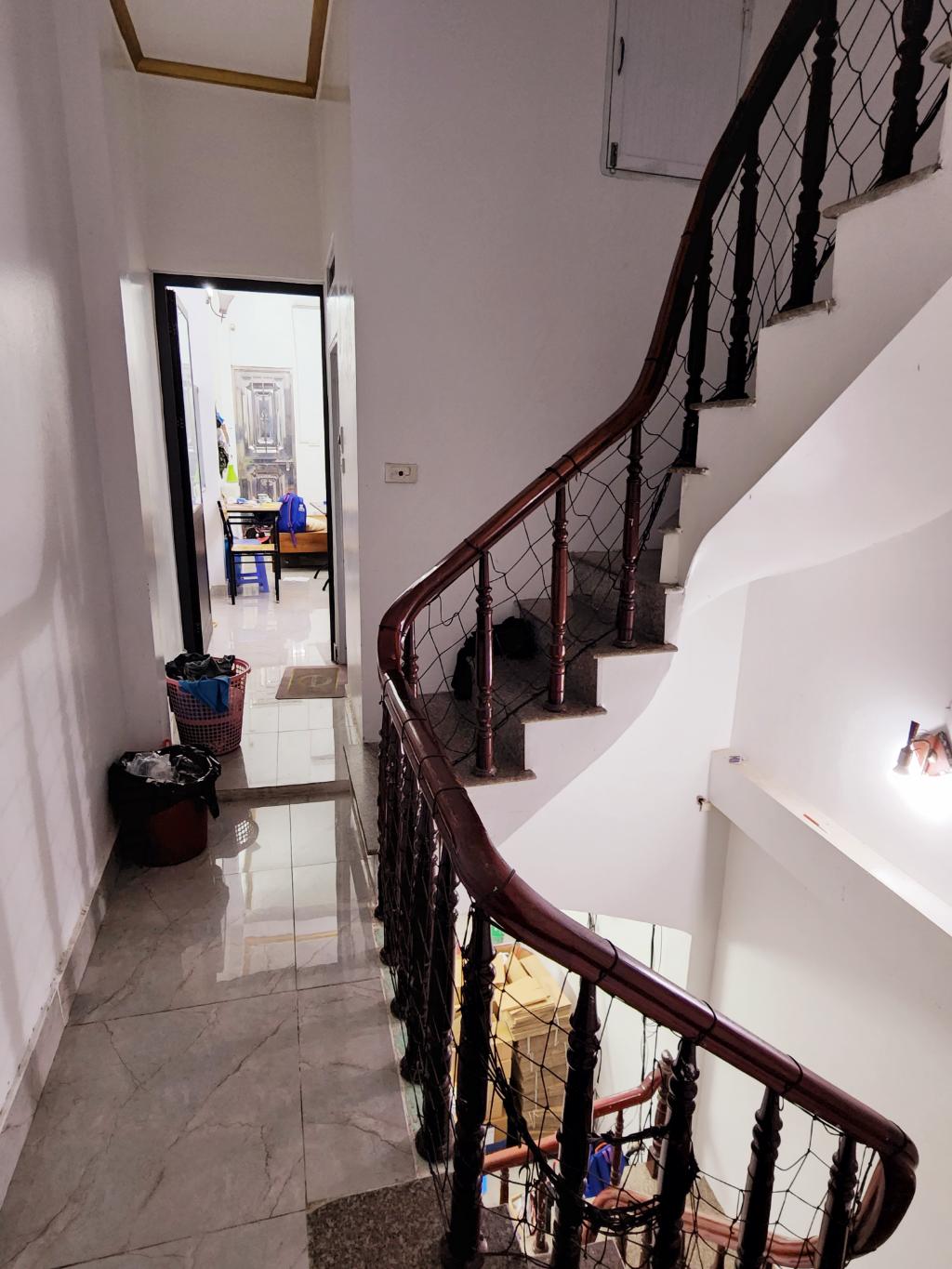 Bán nhà Vũ Hữu - 46m2 4 tầng - 2 mặt tiền thoáng sáng - móng 5 tầng chắc chắn - giá 7,3 tỷ