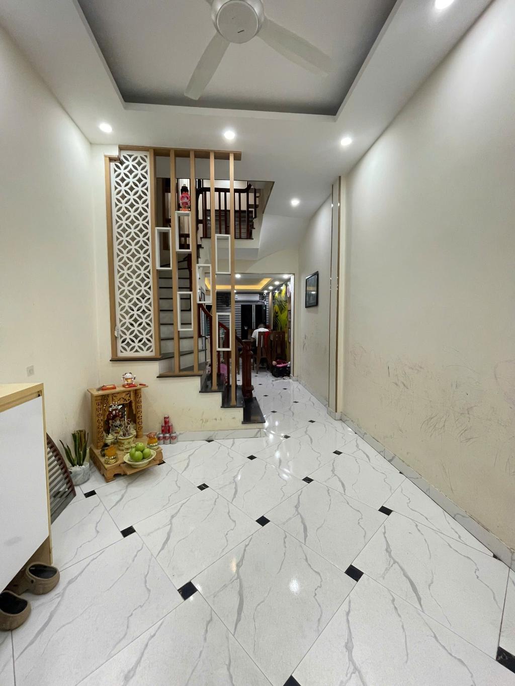 Bán nhà Ngọc Hồi - diện tích 36m2 4 tầng - mặt ngõ thông - giá 7,8 tỷ