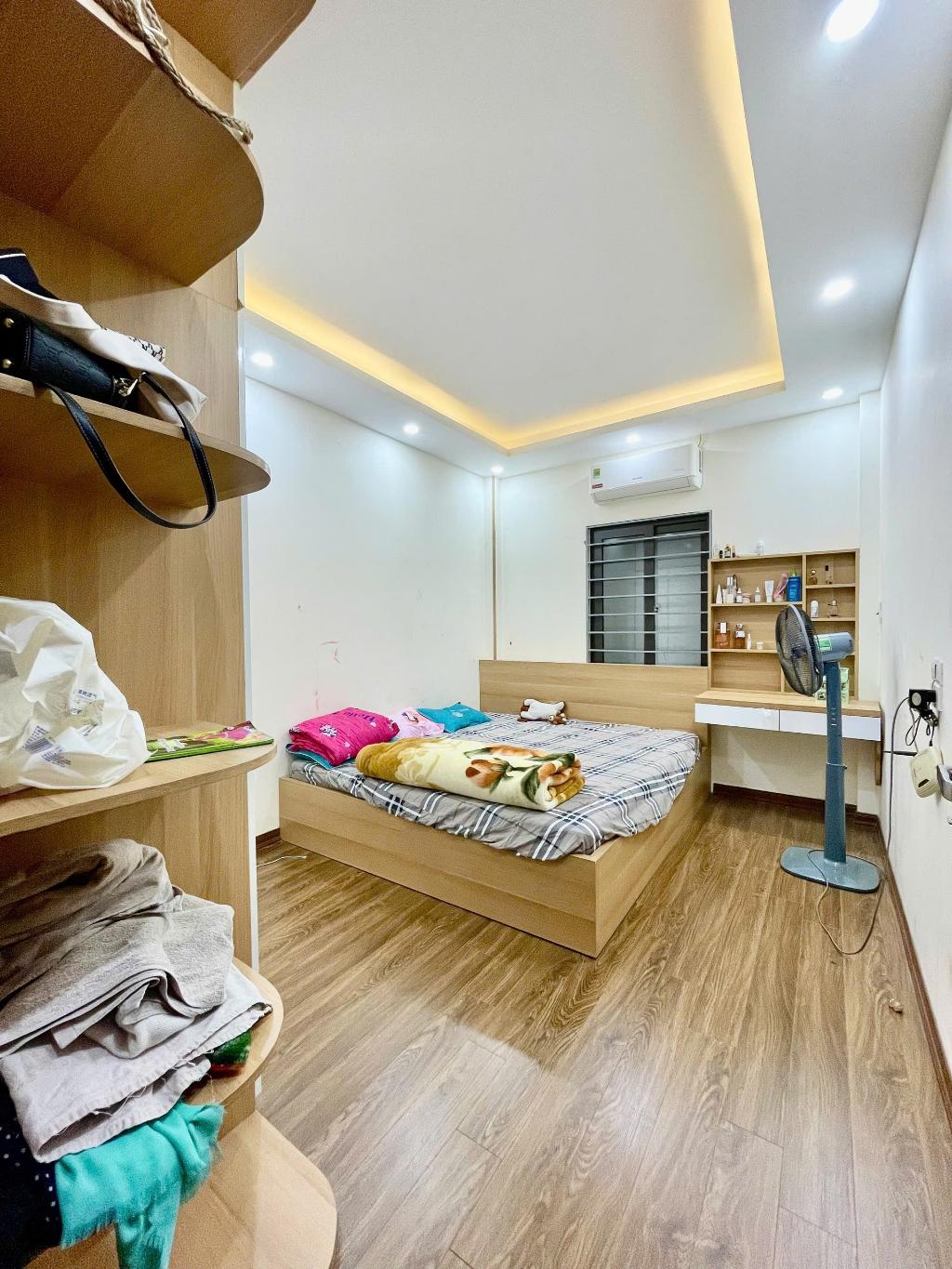 Bán nhà Ngọc Hồi - diện tích 36m2 4 tầng - mặt ngõ thông - giá 7,8 tỷ