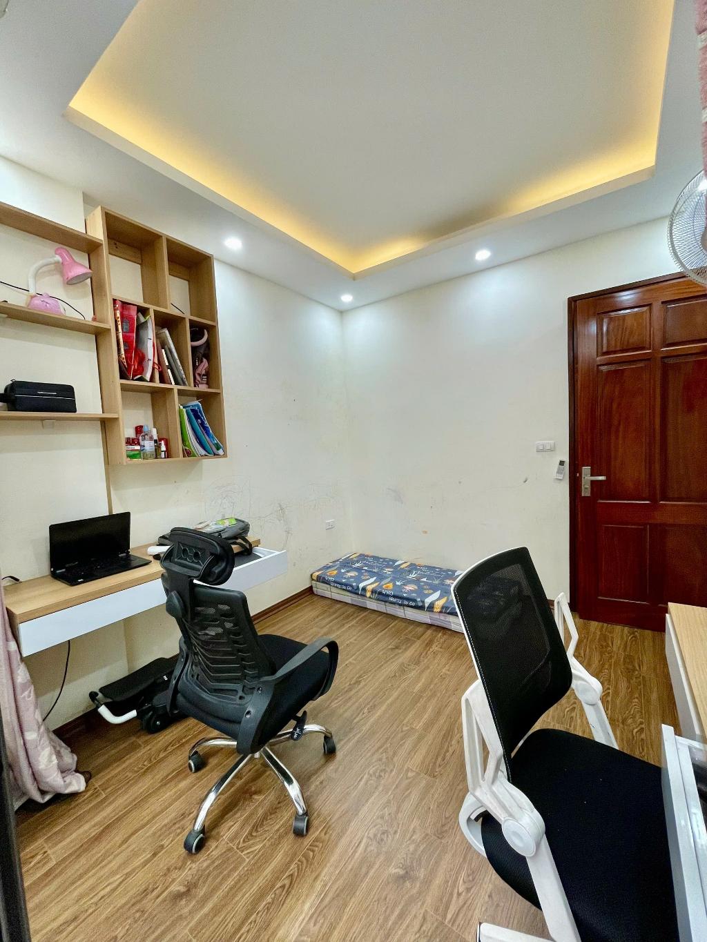 Bán nhà Ngọc Hồi - diện tích 36m2 4 tầng - mặt ngõ thông - giá 7,8 tỷ