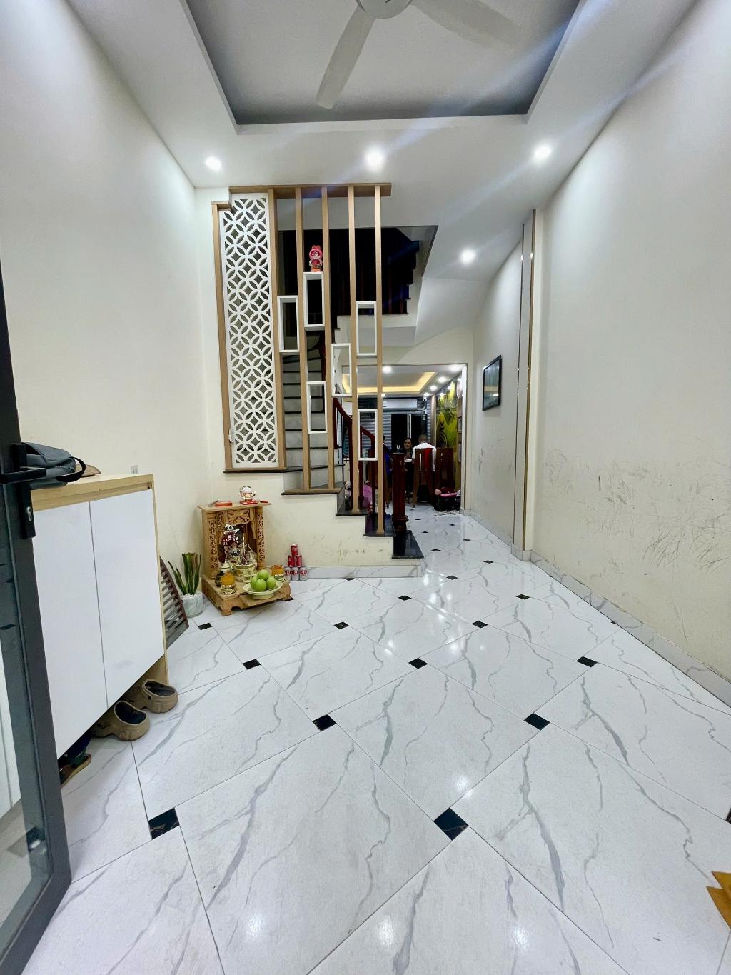 Bán nhà Ngọc Hồi - diện tích 36m2 4 tầng - mặt ngõ thông - giá 7,8 tỷ