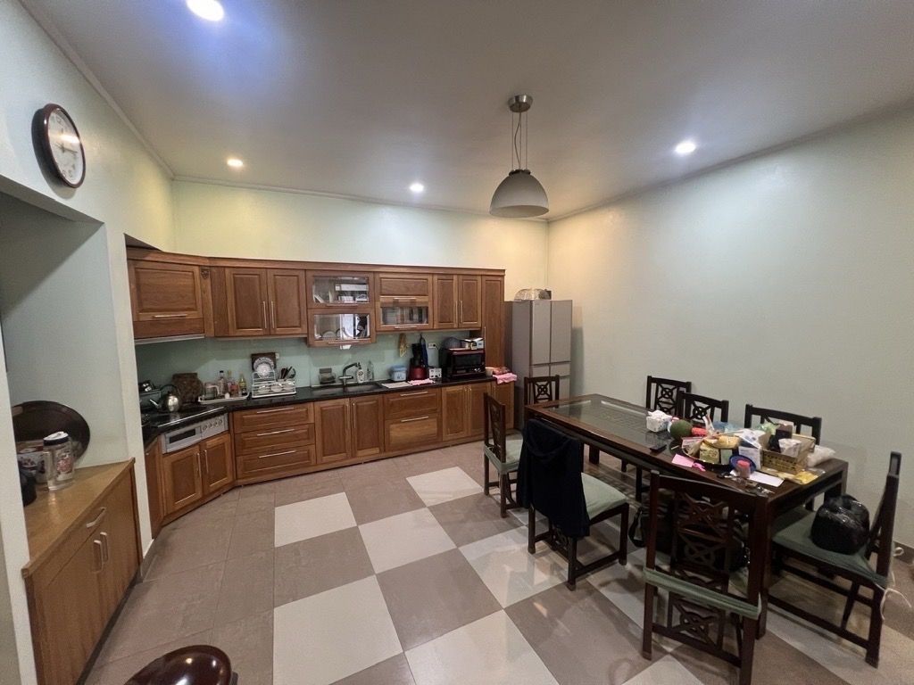 Bán nhà Kim Đồng - diện tích 56.1m2 5 tầng - Ô TÔ TRÁNH - giá 22,9 tỷ