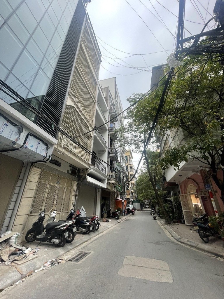 Bán nhà Kim Đồng - diện tích 56.1m2 5 tầng - Ô TÔ TRÁNH - giá 22,9 tỷ