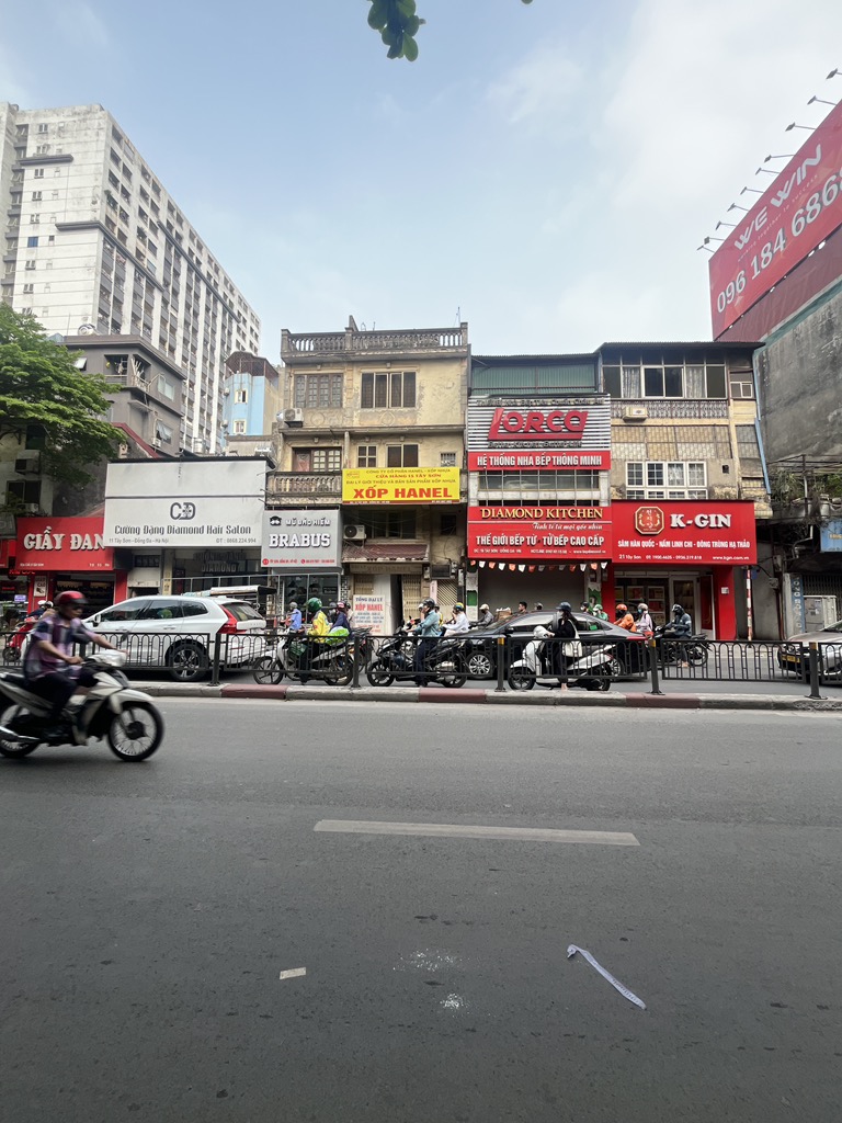 Bán nhà Tây Sơn - diện tích 33m2 2 tầng - Cực hiếm - giá 16 tỷ