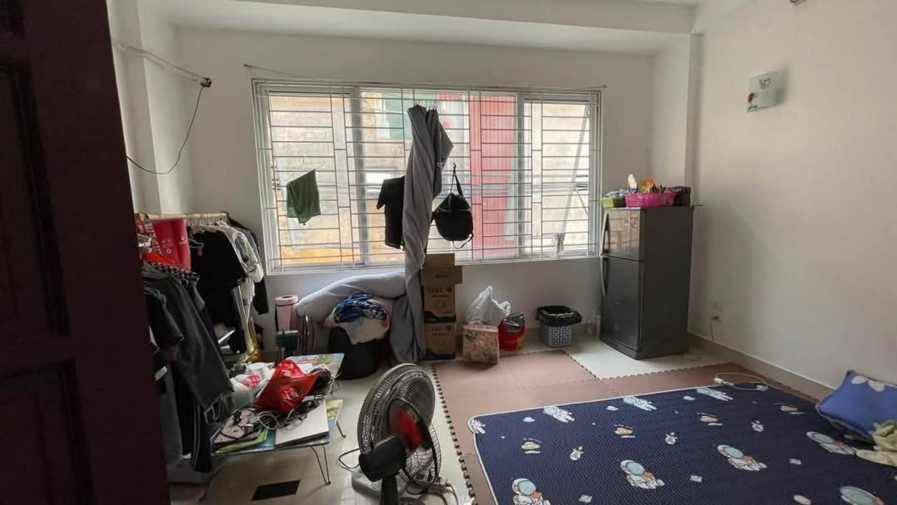 Bán nhà Kim Giang - diện tích 35.6m2 3 tầng - ô tô đỗ cửa - giá 6,4 tỷ