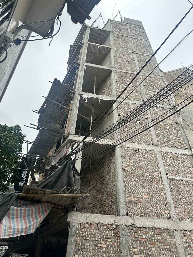 Bán nhà phố Trường Lâm 50,4m2 x 7 tầng, Q. Long Biên – Giá 13,5 tỷ