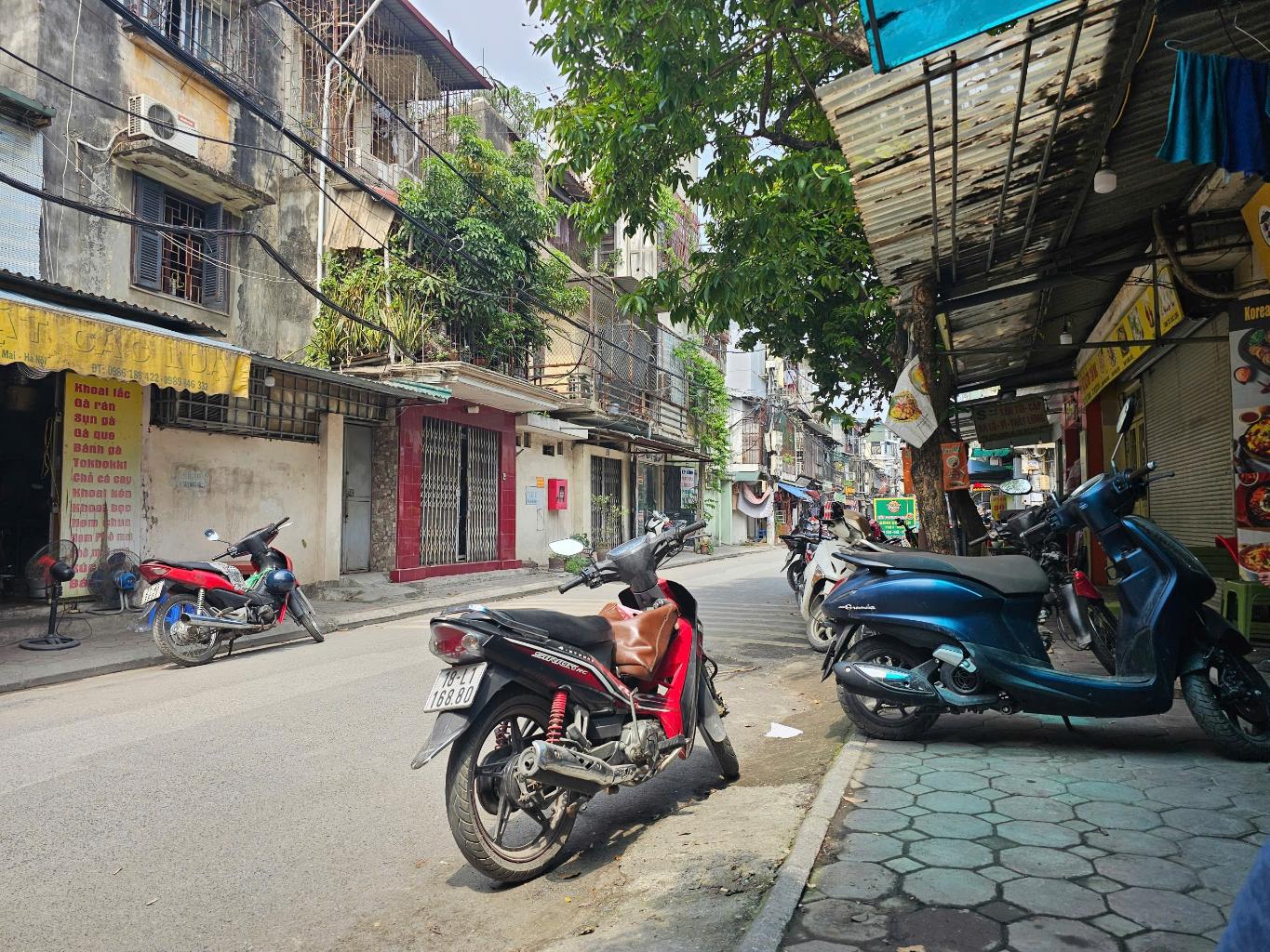 Bán nhà Tập Thể Tân Mai - diện tích 107m2 1 tầng - Lô góc 3 thoáng - giá 12,9 tỷ