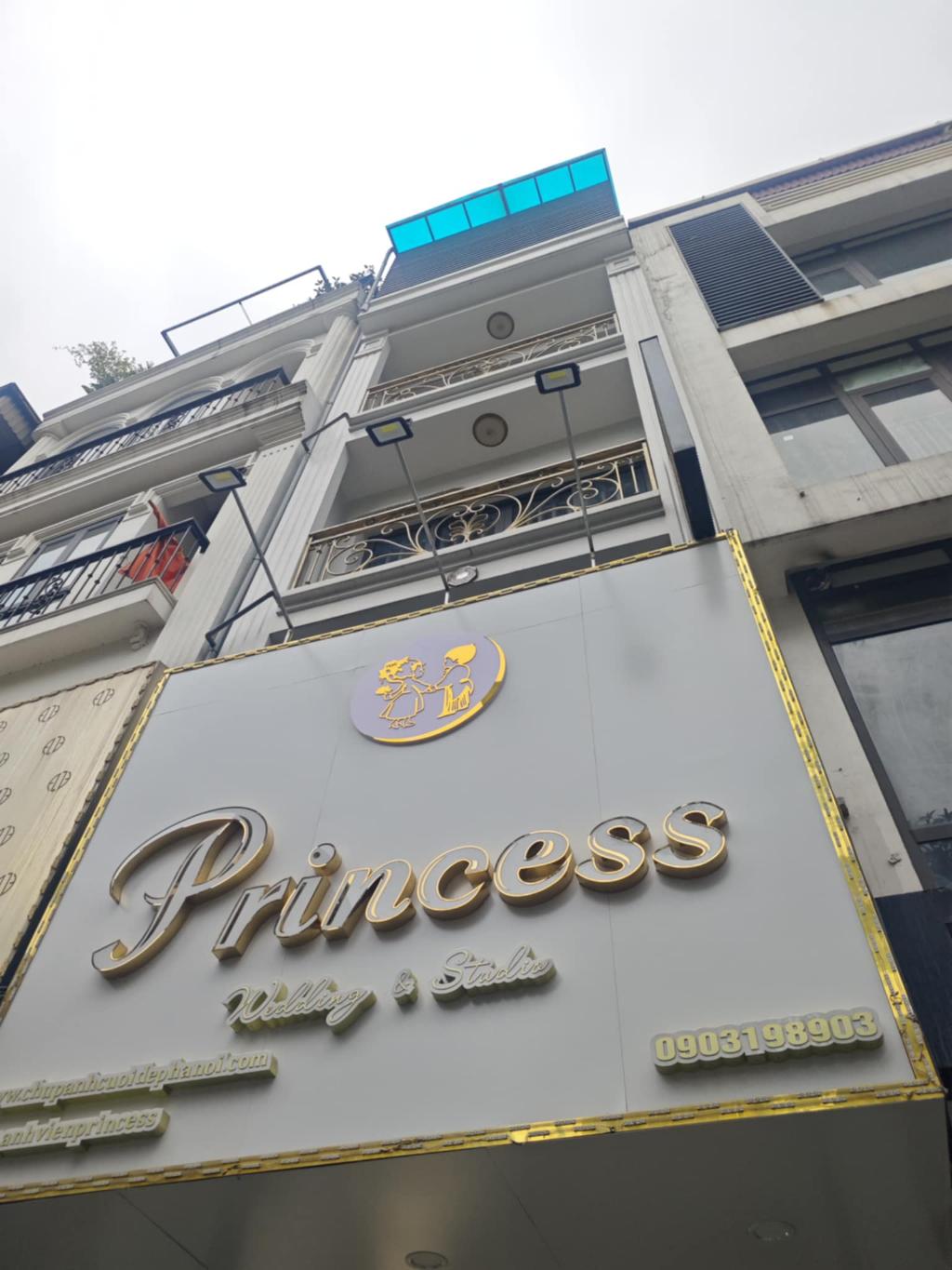 Bán nhà Trương Định - diện tích 43.1m2 6 tầng - Thang máy, vỉa hè rộng - giá 20 tỷ