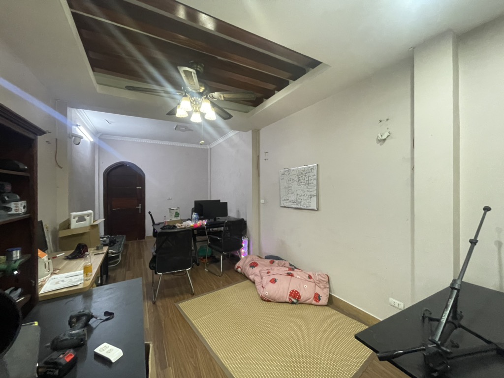 Bán nhà Lê Duẩn - diện tích 25,7m2 5 tầng - Mặt phố cực hiếm - giá 8,6 tỷ