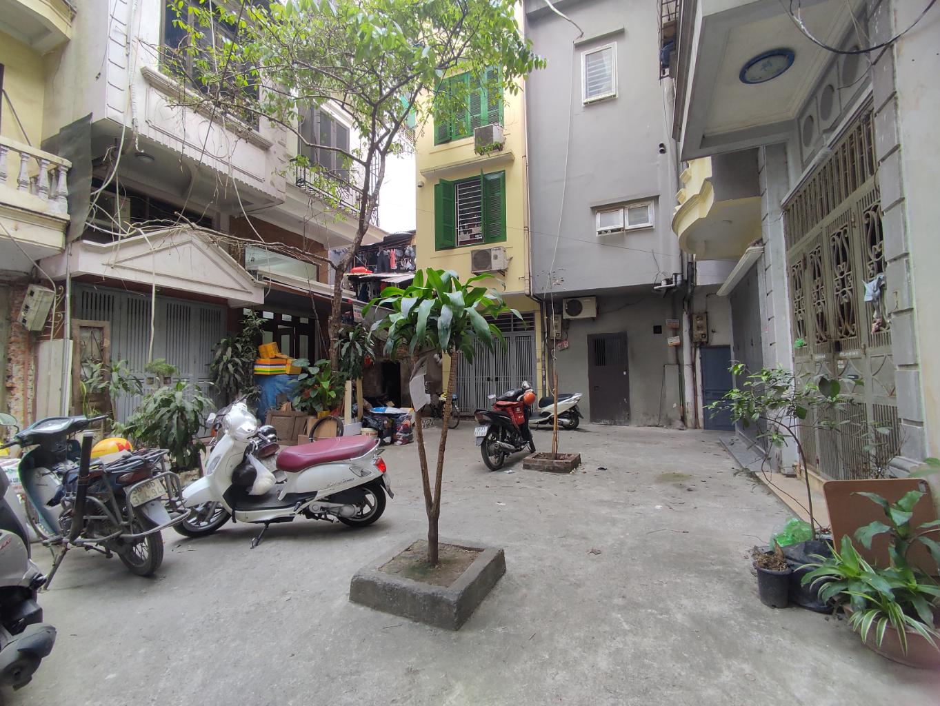 Bán nhà Ngõ Văn Chương - diện tích 48m2 5 tầng - Ô tô tránh - giá 18,2 tỷ