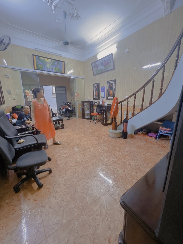 Bán nhà Trương Định - diện tích 50.7m2 3 tầng - Ngõ nông gần 3 trường đại học lớn - giá 9,5 tỷ