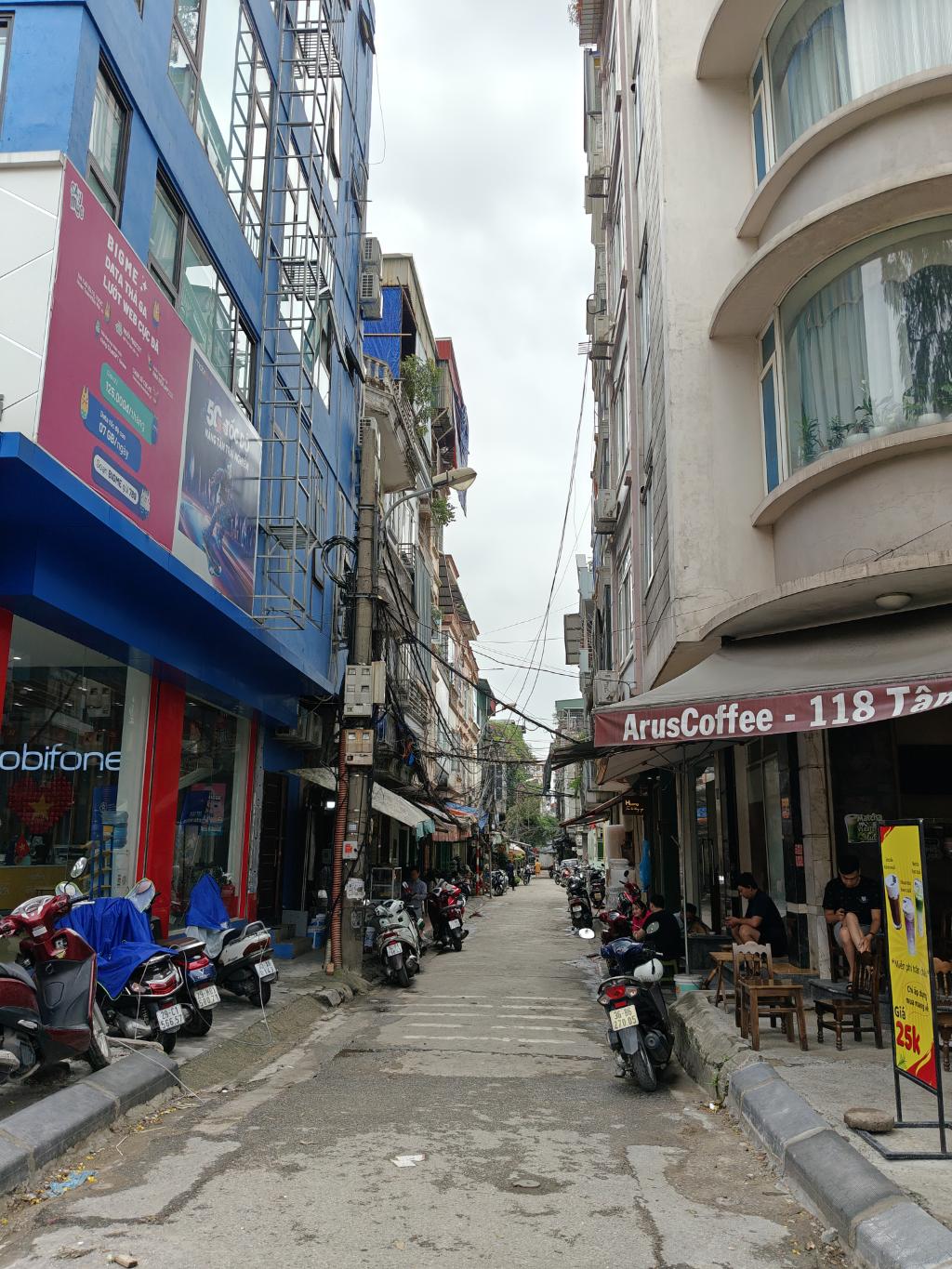 Bán nhà Tân Mai - diện tích 42.4m2 3 tầng - Phân lô ngõ thông - giá 10,7 tỷ