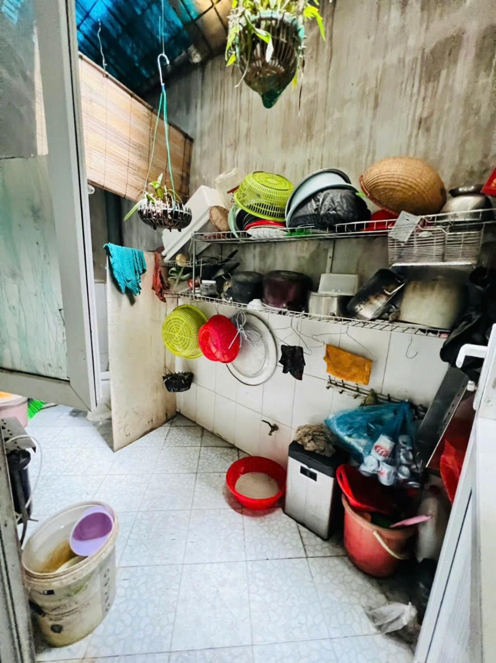 Bán nhà Tân Mai - diện tích 42.4m2 3 tầng - Phân lô ngõ thông - giá 10,7 tỷ