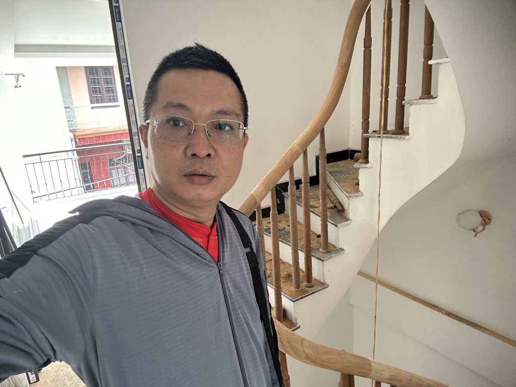 Bán nhà Nguyễn Khoái - diện tích 42,4m2 4 tầng - ô tô đỗ cửa - giá 8,9 tỷ